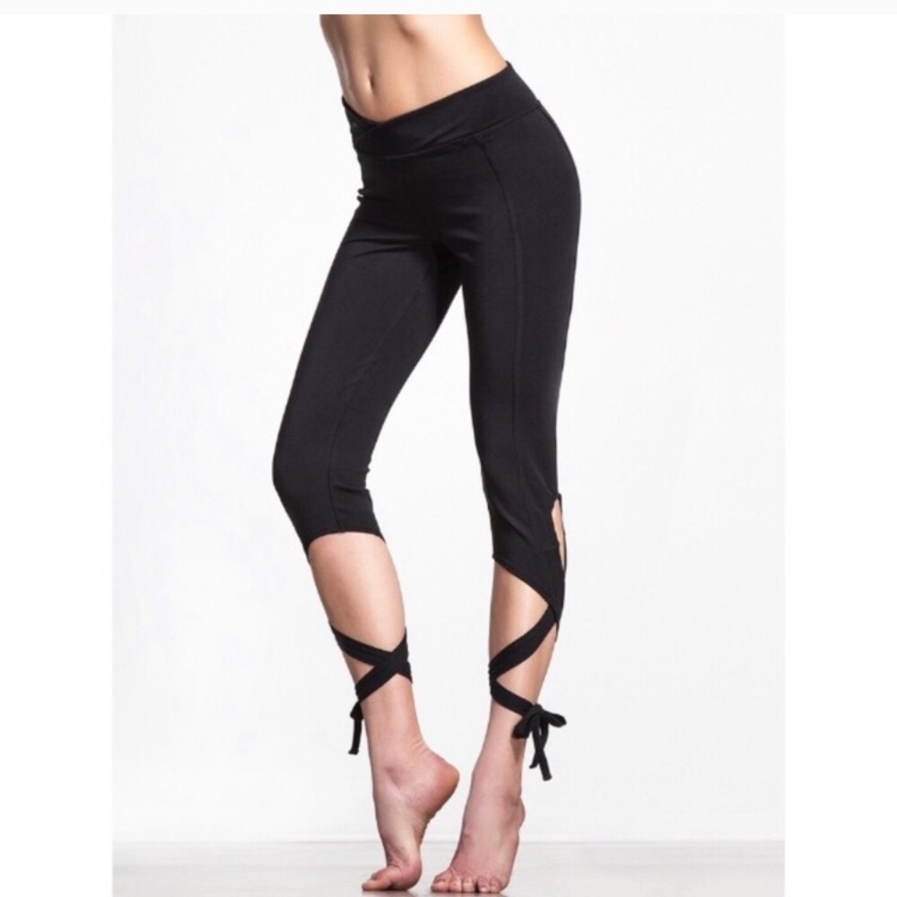 Free People Movement TurnOut yoga  legging Capri